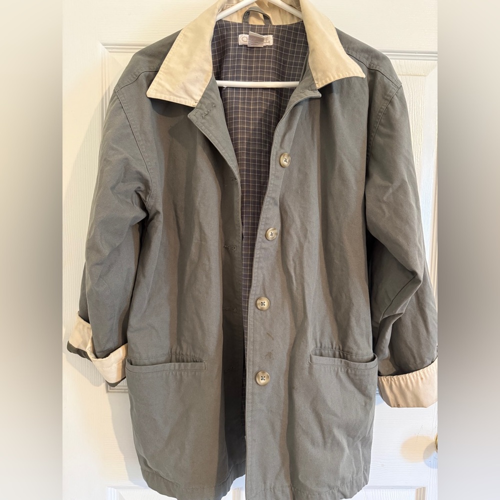Vintage Cherokee women’s sagey green and cream jacket 90s/ Y2K